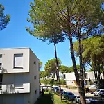 Gjiri I Lalzit - San Pietro - Leta's With Garden Vakantiehuis *