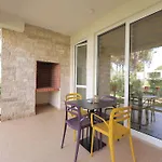 Vakantiehuis Gjiri I Lalzit - San Pietro - Leta's With Garden Plazhi San Pietro
