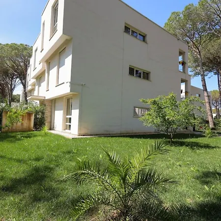 Holiday home Gjiri I Lalzit - San Pietro - Leta Beachside Apartments With Garden